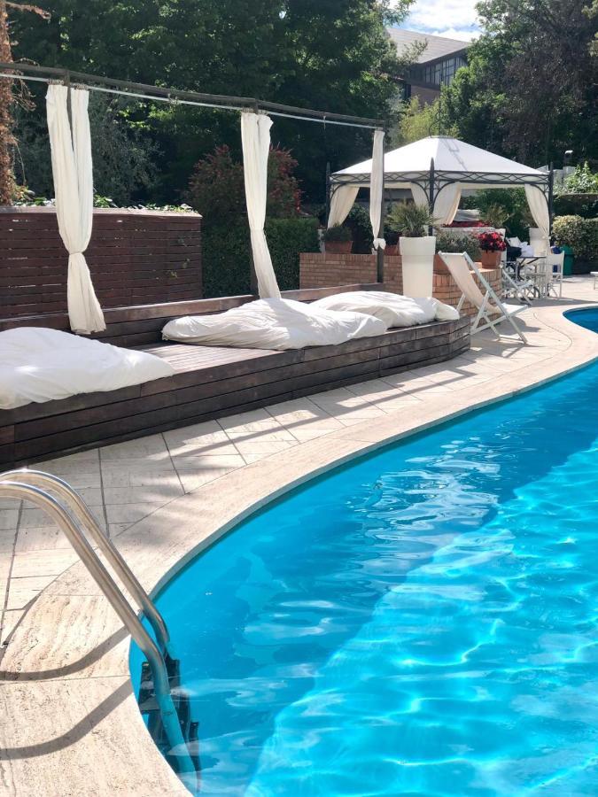Villa Adriatica Ambienthotels Rimini Exterior foto